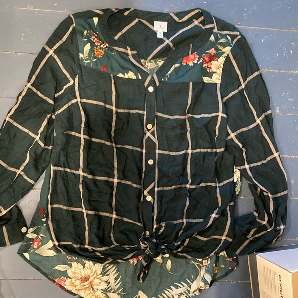 Dressbarn Green and Cream Long Sleeve Sailor Collar Top size 2x